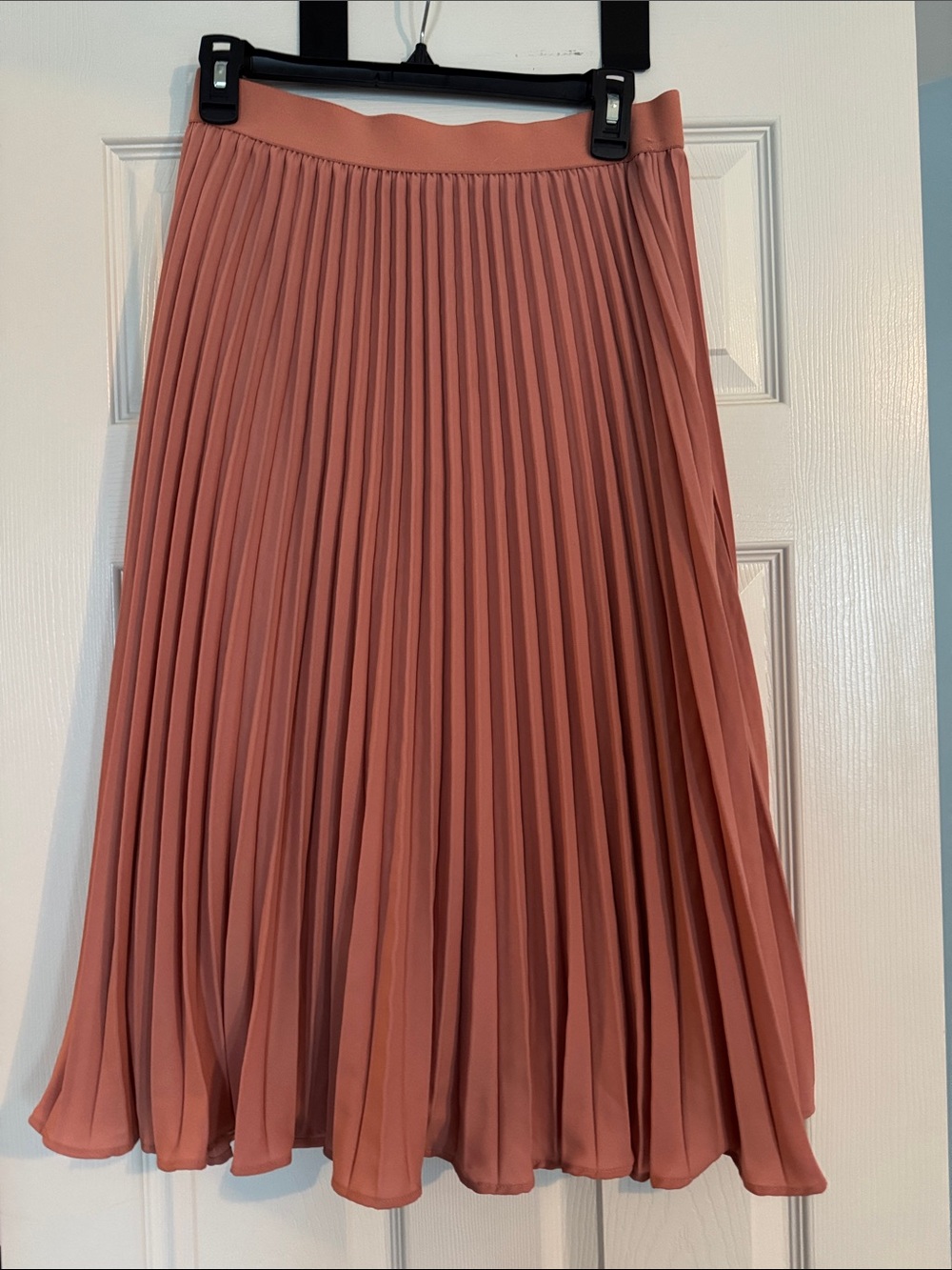 Pleated Midi Skirt in Dusty Rose